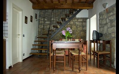 Il Fienile: Camera, Mobilia, Costruzione, Proprietà, Pavimento, Interior Design, Casa, Pavimento In Legno, Latifoglie, Tavolo