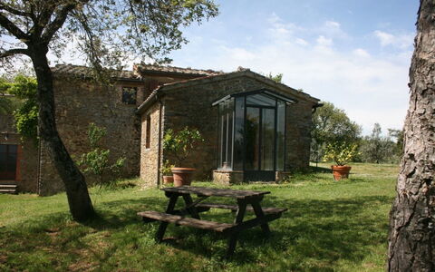 Agriturismo Bevignano: Proprietà, Casa, Albero, Villetta, Costruzione, Area Rurale, Erba, Casa, Immobiliare, Paesaggio