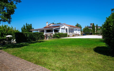 Casa Grion: Piscina, Casa, Villetta, Estate, Agriturismo, Giardino, Villa, Hacienda, Cortile, Landscaping