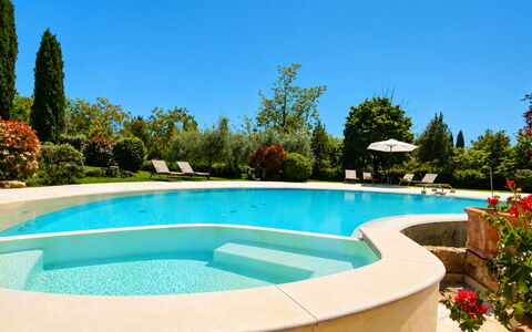 Pieve di Sant Ippolito: Collina, Piscina, Catena Montuosa, Mobili Da Esterno, Eco Hotel, Flagstone, Ricorrere, Cresta, Landscaping, Tropici