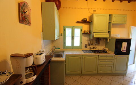 Pagliazzone: Camera, Proprietà, Mobilia, Interior Design, Costruzione, Casa, Bagno, Pavimento, Architettura, Lavello