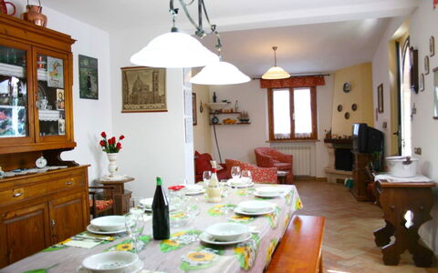 Podere San Bono: Camera, Proprietà, Costruzione, Sala Da Pranzo, Mobilia, Interior Design, Casa, Immobiliare, Casa, Tavolo