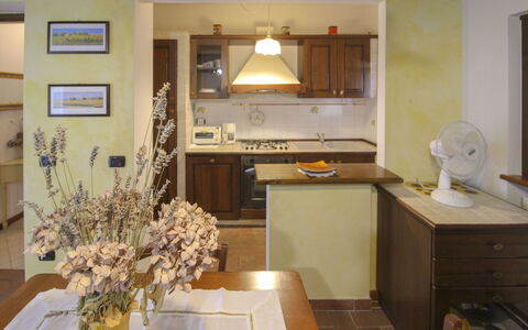 Villino Alba: Mobilia, Interior Design, Controsoffitto, Legna, Pavimentazione, Cucina, Elettrodomestico Da Cucina, Soffitto, Camera, Illuminazione