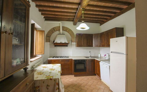 Casa Bella: Interior Design, Mobilia, Cucina, Pavimentazione, Elettrodomestico Da Cucina, Legna, Controsoffitto, Soffitto, Cabinetry, Pavimento