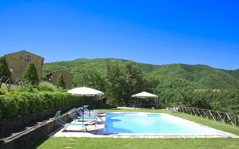 Borgo Antico: Piscina, Collina, Hill Station, Ricorrere, Eco Hotel, Estate, Mobili Da Esterno, Catena Montuosa, Valle, Giardino