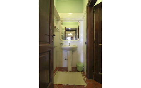 Agriturismo Arcobaleno: Idraulico Fixture, Pavimento, Pavimentazione, Bagno, Lavandino Del Bagno, Idraulico, Camera, Lavello, Rubinetto
