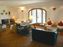 Villa Iris