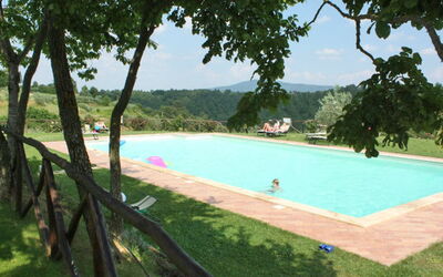 Città Della Pieve 150: Piscina, Natura, Proprietà, Albero, Erba, Tempo Libero, Ricorrere, Immobiliare, Vacanza, Stabilimento Sportivo