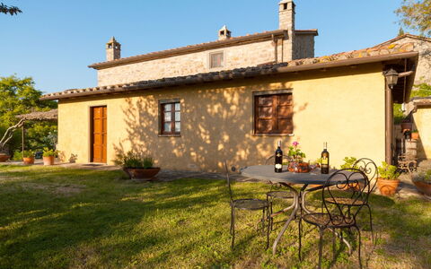 Casa la Primula: Pianta, Costruzione, Proprietà, Finestra, Cielo, Tavolo, Albero, Casa, Legna, Lotto