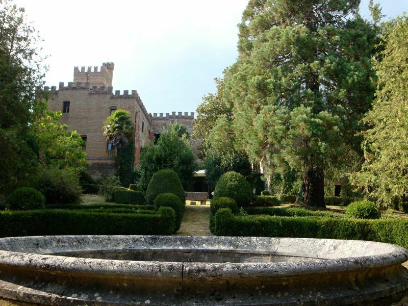 Il Castello dal Giardino all'Italiana