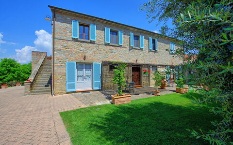 Villa Giare: Proprietà, Casa, Costruzione, Casa, Immobiliare, Architettura, Zona Residenziale, Estate, Facciata, Villetta
