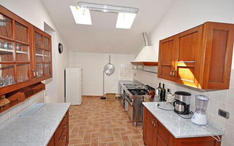 Dante: Camera, Proprietà, Costruzione, Cucina, Mobilia, Cabinetry, Controsoffitto, Casa, Interior Design, Immobiliare