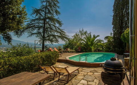 Villa Pedone: Acqua, Pianta, Proprietà, Mobilia, Cielo, Piscina, Azzurro, Tavolo, Sedia, Mobili Da Esterno