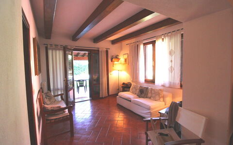 Casa Rosada: Camera, Proprietà, Costruzione, Mobilia, Interior Design, Casa, Pavimento, Immobiliare, Latifoglie, Soffitto