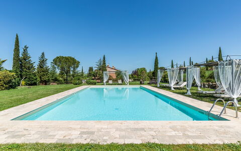 Villa Castiglione: Blu, Piscina, Giardino, Landscaping, Ricorrere, Shade, Eco Hotel, Hacienda, Sempreverde