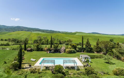 Villa Castiglione: Piscina, Mobilia, Ricorrere, Eco Hotel, Giardino, Mobili Da Esterno, Sedia, Agriturismo, Villa, Piantagione