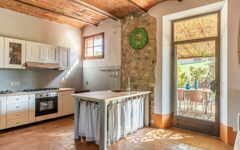 Villa Castiglione: Interior Design, Mobilia, Pavimentazione, Legna, Cucina, Pavimento, Soffitto, Controsoffitto, Casa, Camera