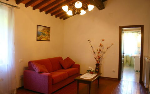 Casa Antica: Camera, Proprietà, Costruzione, Mobilia, Casa, Pavimento, Interior Design, Soffitto, Soggiorno, Immobiliare