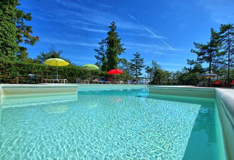 Villa Lorenzo: Piscina, Proprietà, Tempo Libero, Immobiliare, Casa, Acqua, Costruzione, Vacanza, Estate, Villa