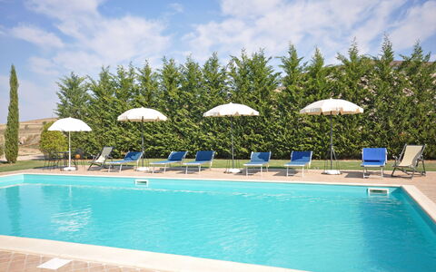 Villa Cassia: Piscina, Proprietà, Ricorrere, Vacanza, Tempo Libero, Immobiliare, Costruzione, Cielo, Casa, Appartamento