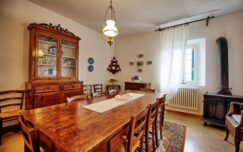 Villa Buonaparte: Camera, Proprietà, Mobilia, Sala Da Pranzo, Costruzione, Soffitto, Interior Design, Tavolo, Pavimento, Immobiliare