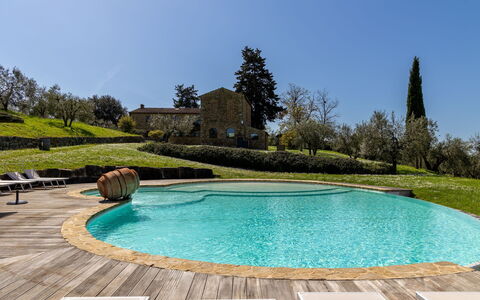 Villa Ferdinando: Piscina, Paesaggio, Ricorrere, Giardino, Landscaping, Giochi D'Acqua, Estate, Mobili Da Esterno, Prato, Backyard