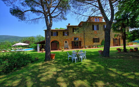 Villa Campogialli: Proprietà, Casa, Paesaggio Naturale, Estate, Albero, Casa, Costruzione, Erba, Immobiliare, Architettura