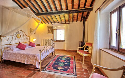 Villa Campogialli: Camera, Proprietà, Camera Da Letto, Mobilia, Letto, Costruzione, Interior Design, Soffitto, Casa, Lenzuolo