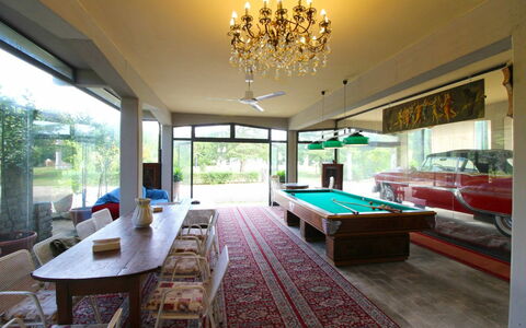 Villa Quattro Mori: Camera, Proprietà, Interior Design, Costruzione, Mobilia, Soffitto, Tavolo, Casa, Sala Da Pranzo, Soggiorno