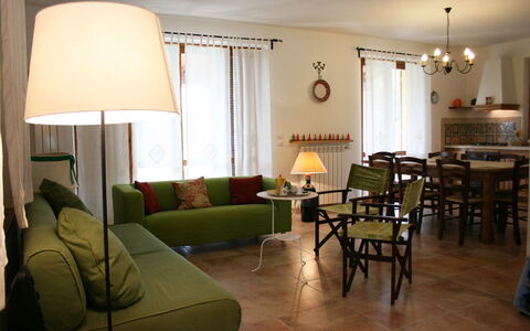 Casa Clementina: Camera, Proprietà, Mobilia, Interior Design, Soggiorno, Costruzione, Pavimento, Casa, Tavolo, Suite