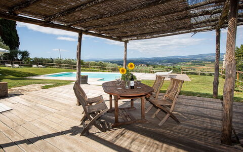Arturo: Pianta, Cielo, Proprietà, Tavolo, Sedia, Shade, Mobili Da Esterno, Interior Design, Legna, Albero