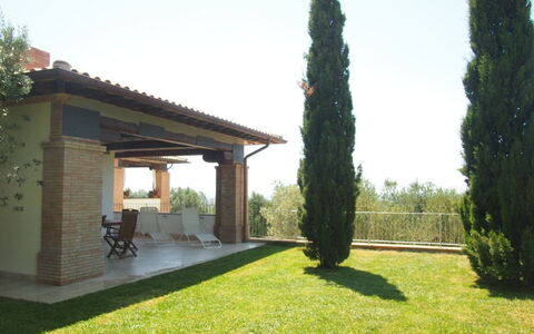 Villa Dei Cipressi: Proprietà, Casa, Costruzione, Erba, Villa, Immobiliare, Albero, Casa, Estate, Architettura