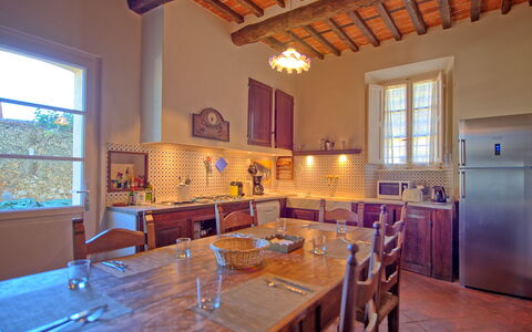Villa Camaiore: Camera, Proprietà, Costruzione, Mobilia, Casa, Interior Design, Immobiliare, Cucina, Casa, Estate