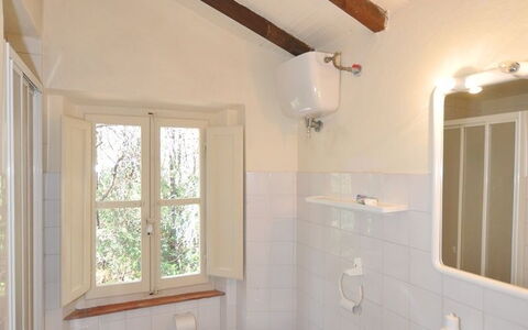 Casamare: Bagno, Proprietà, Camera, Soffitto, Casa, Interior Design, Costruzione, Illuminazione Diurna, Casa, Pavimento