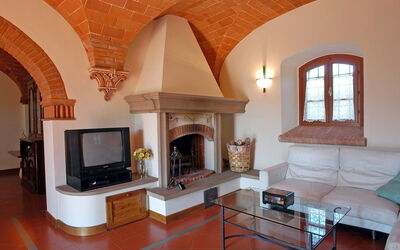 Colline 1: Camera, Focolare, Soggiorno, Proprietà, Interior Design, Camino, Costruzione, Massoneria Forno, Mobilia, Casa