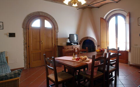 La Valle: Camera, Costruzione, Proprietà, Mobilia, Interior Design, Soffitto, Architettura, Sala Da Pranzo, Tavolo, Arco