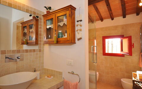 Casa Laura: Camera, Bagno, Proprietà, Costruzione, Interior Design, Casa, Soffitto, Mobilia, Immobiliare, Pavimento
