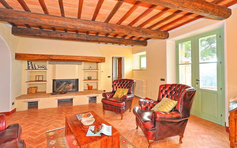 Villa Noceta: Camera, Proprietà, Soggiorno, Costruzione, Soffitto, Mobilia, Casa, Interior Design, Pavimento In Legno, Pavimento