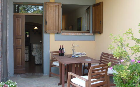 Le Querce Di Campocane: Camera, Proprietà, Mobilia, Costruzione, Casa, Interior Design, Tavolo, Immobiliare, Pavimento, Casa