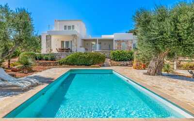 Villa Butterfly: Blu, Piscina, Estate, Giardino, Ricorrere, Landscaping, Agriturismo, Villa, Eco Hotel, Dimora