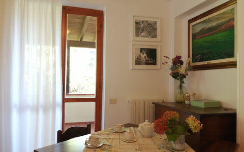 Villa La Quercia: Mobilia, Interior Design, Legna, Pavimentazione, Pavimento, Tavolo, Camera, Sala Da Pranzo, Illuminazione, Cornice