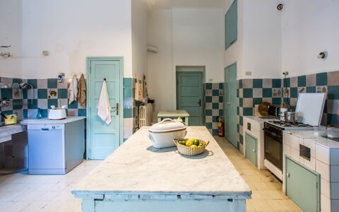 Marina Dei Ronchi Prestige: Camera, Cucina, Proprietà, Verde, Turchese, Blu, Mobilia, Controsoffitto, Costruzione, Casa