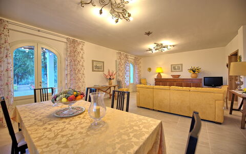 Villa Gaville: Camera, Proprietà, Interior Design, Costruzione, Mobilia, Soffitto, Giallo, Sala Da Pranzo, Casa, Casa